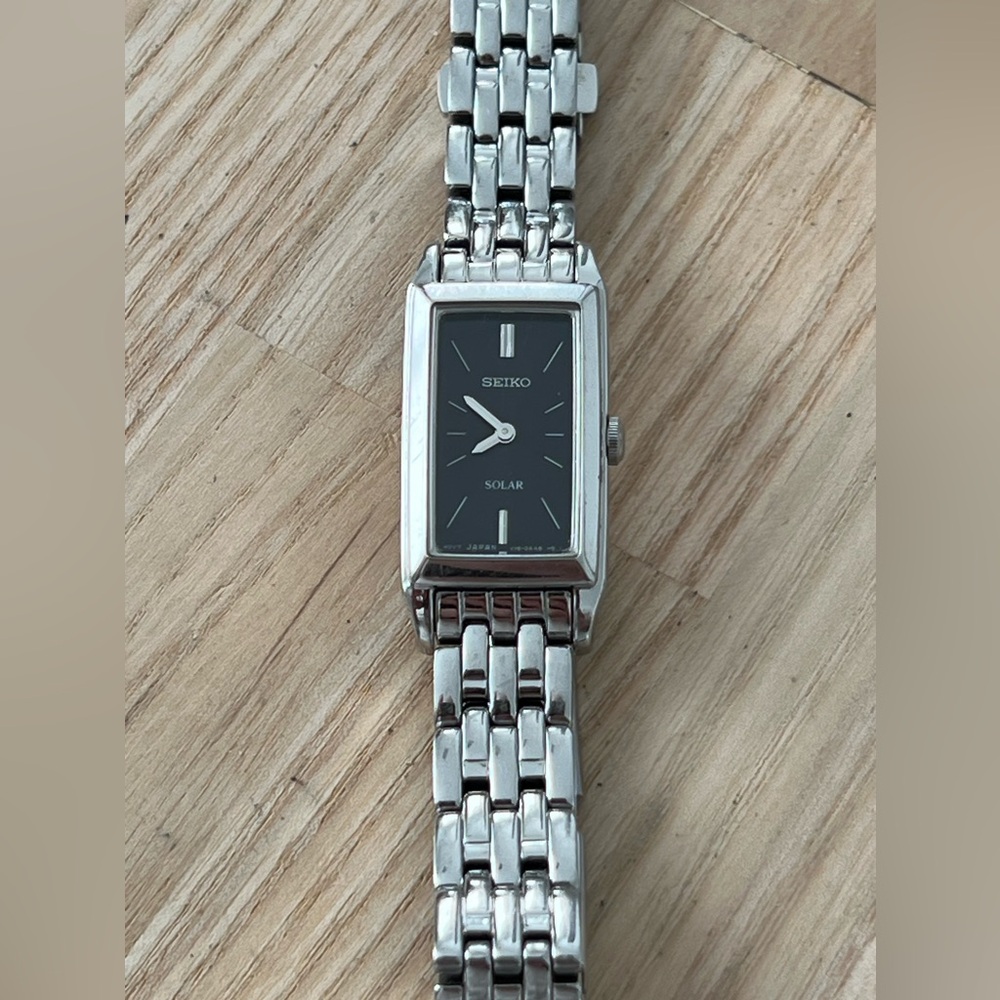 Seiko Solar Luxury Ladies Watch Black Rectangular Dial Stainless Bracelet - Picture 4 of 14